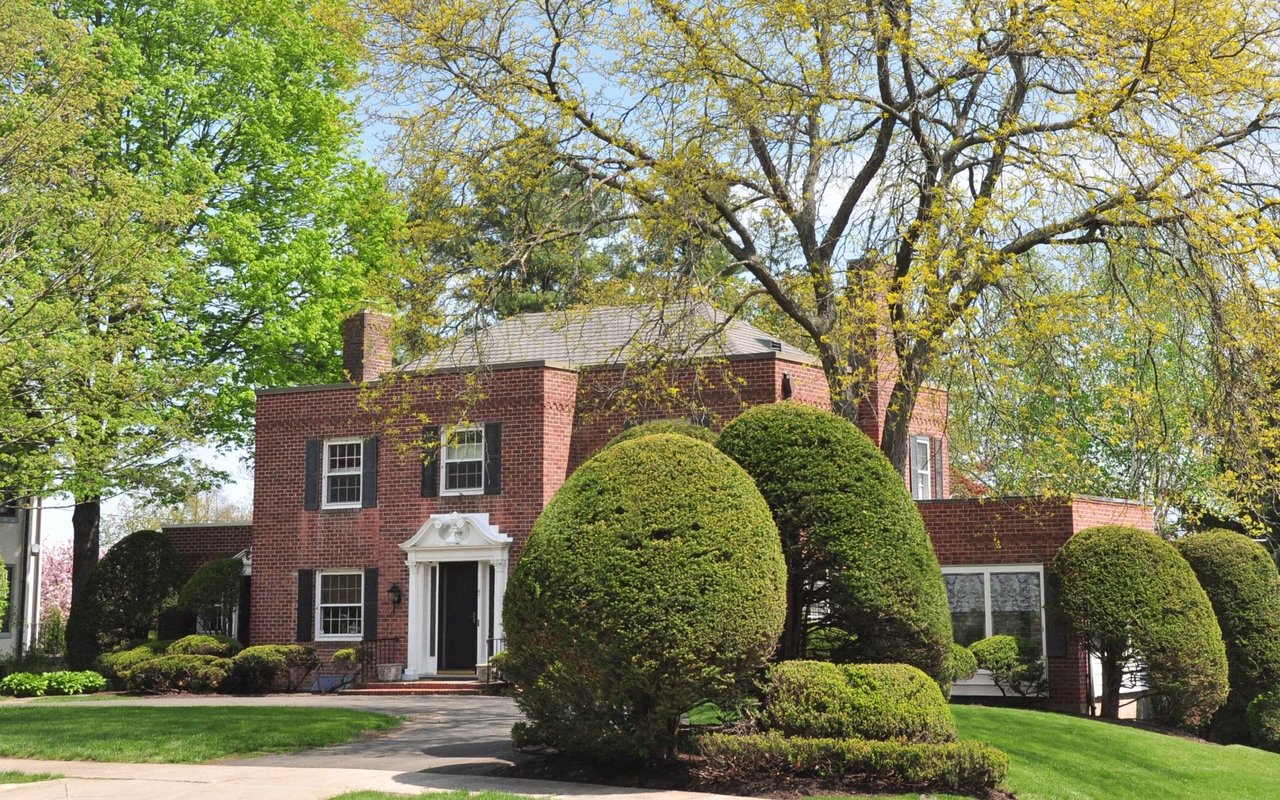 9 Home Maintenance Tips for Spring