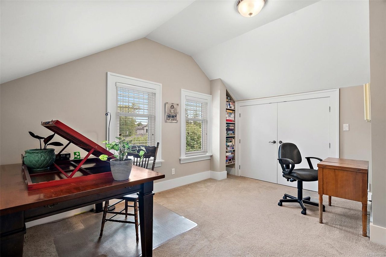 2531 Orchard Ave