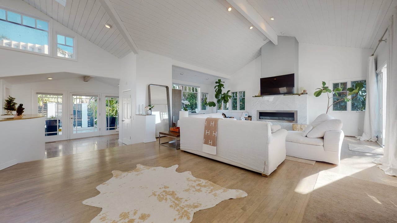 Prestigious Broad Beach Home