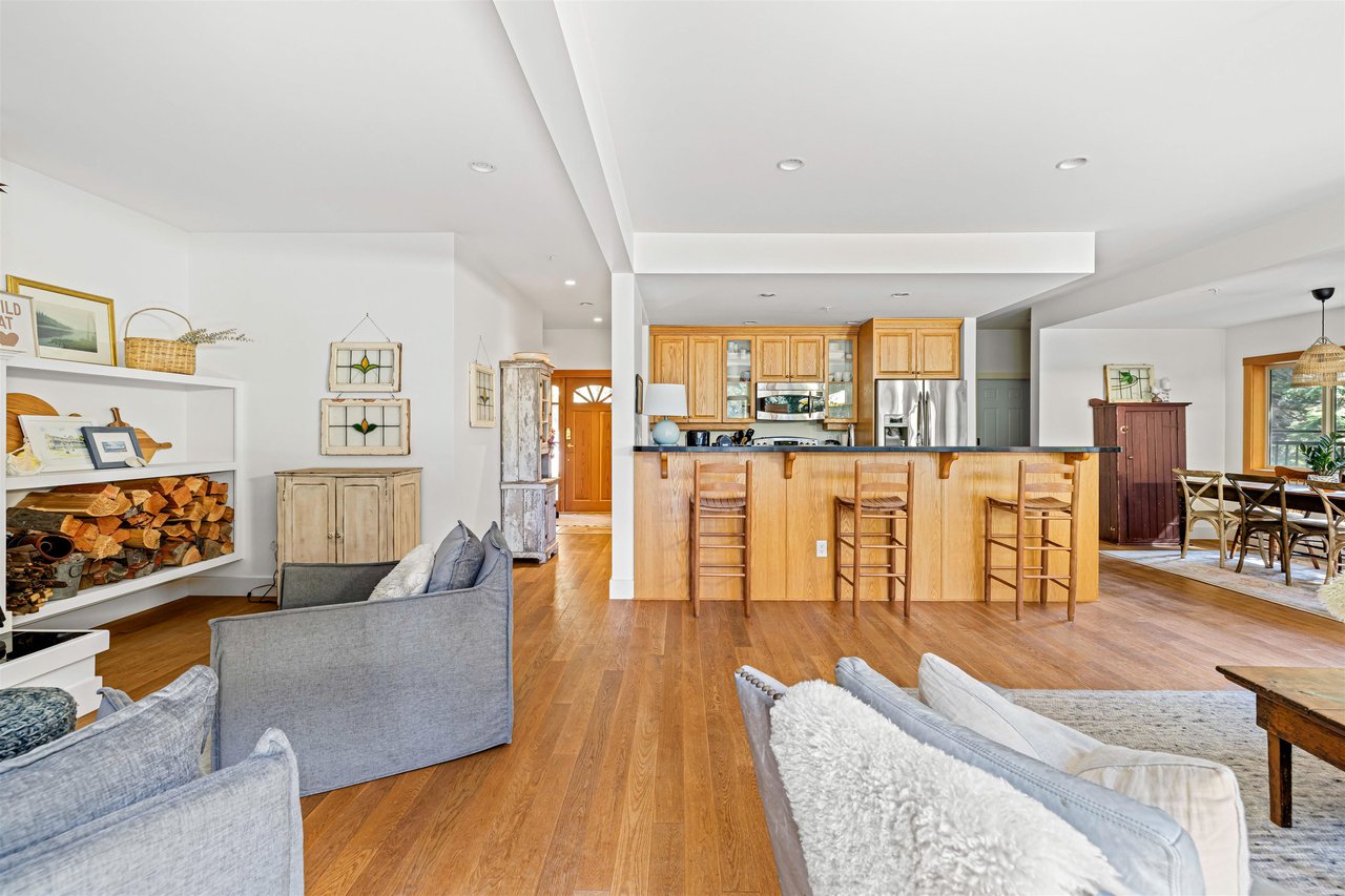 946 Spyglass Rd