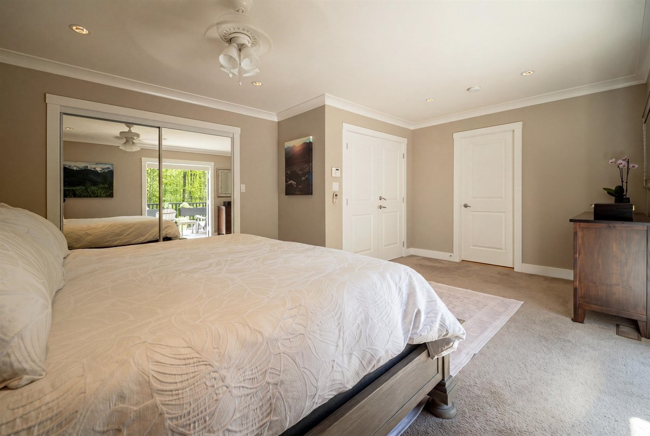 1422 Maple Cres