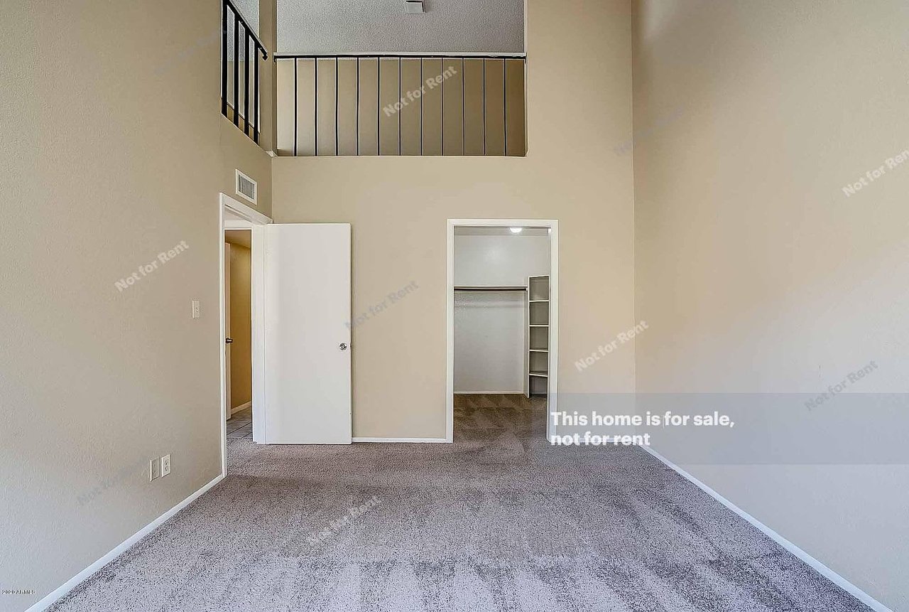 2040 S Longmore