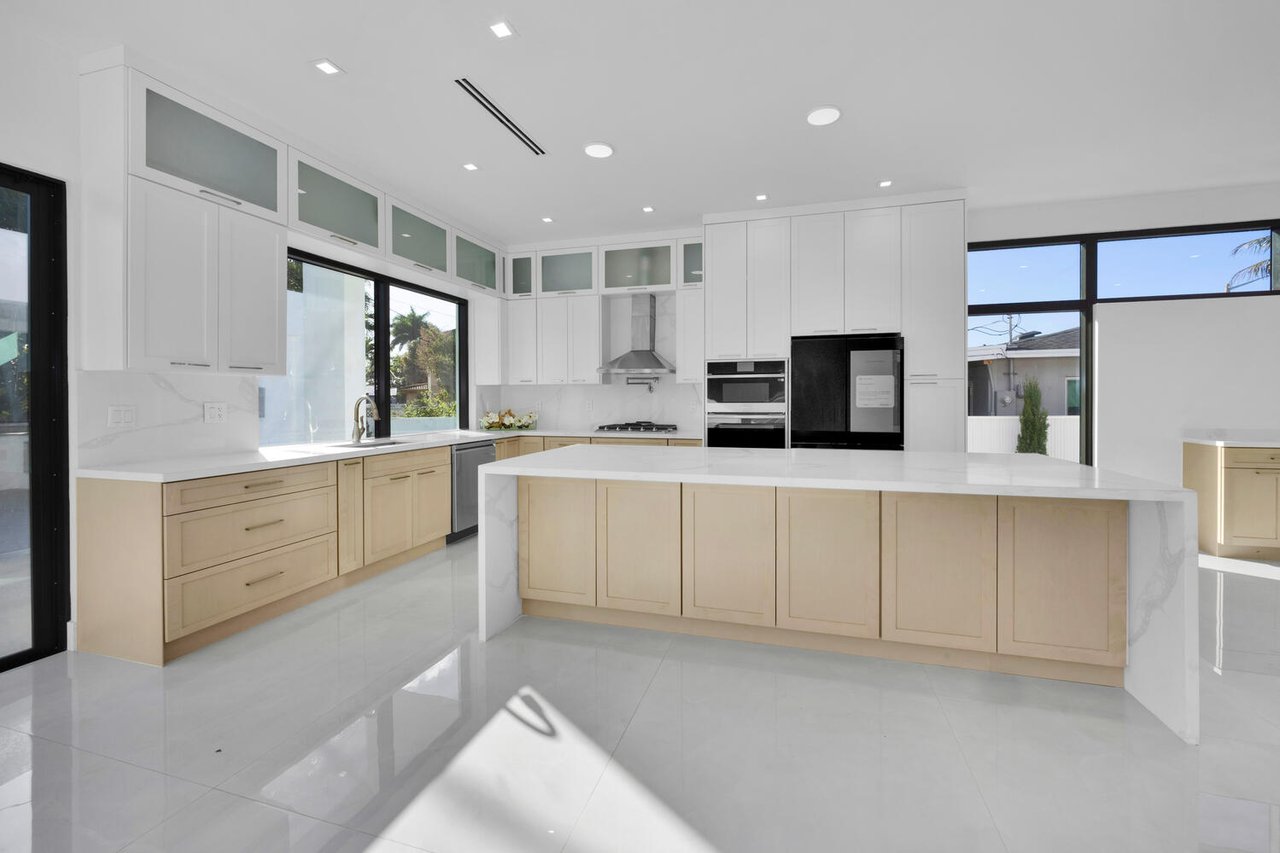 Modern New Construction in Miami Springs