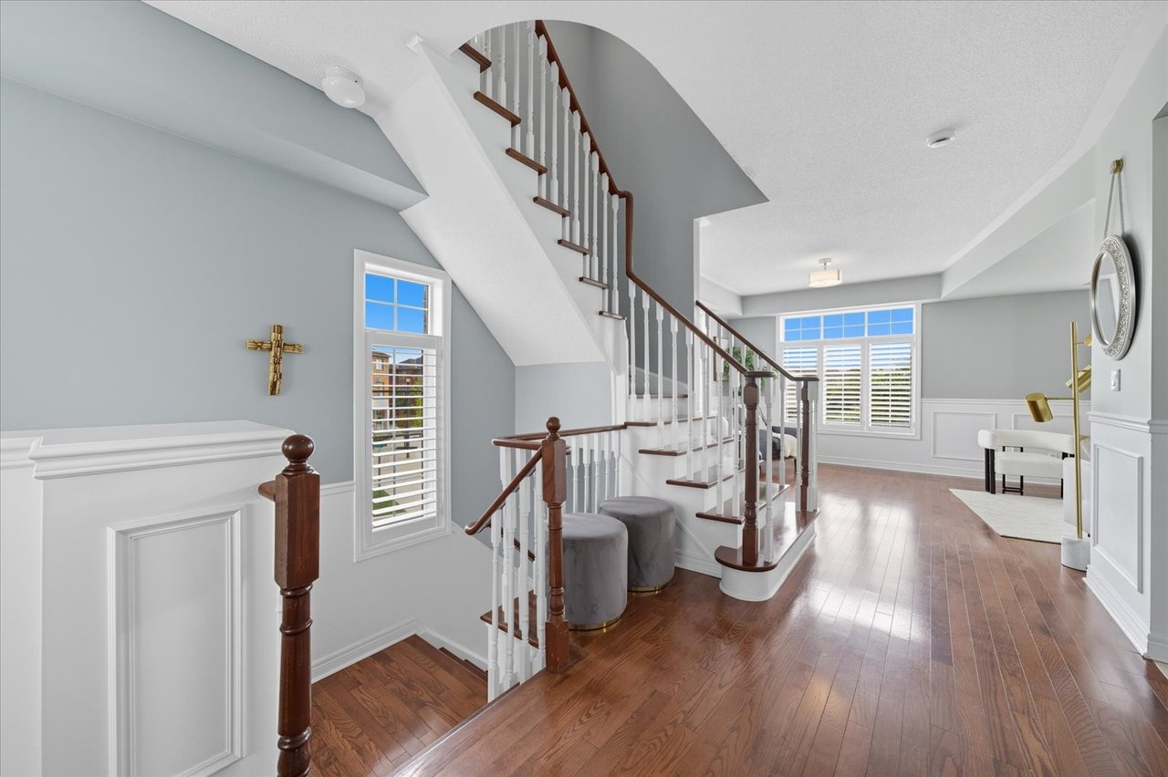 #23 - 20 Greensborough village Circ