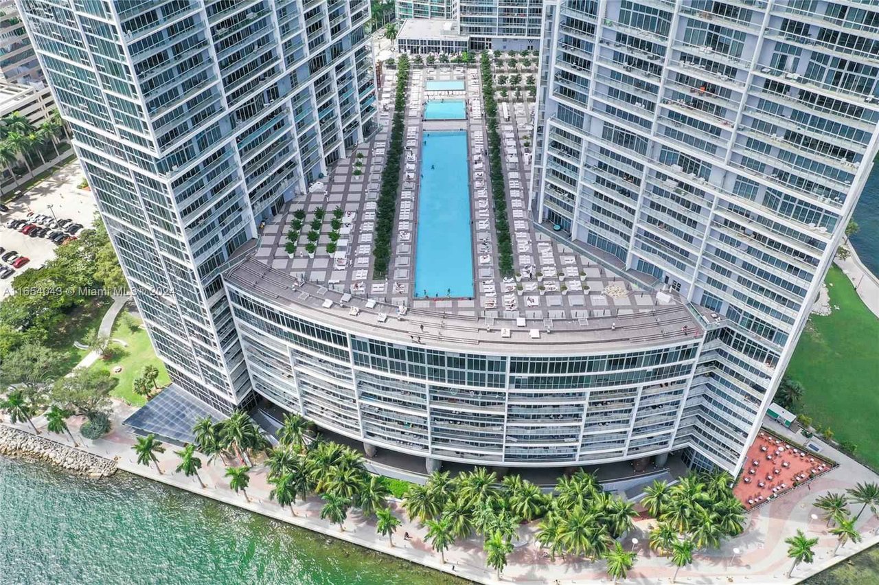 495 Brickell Ave Unit BAY707