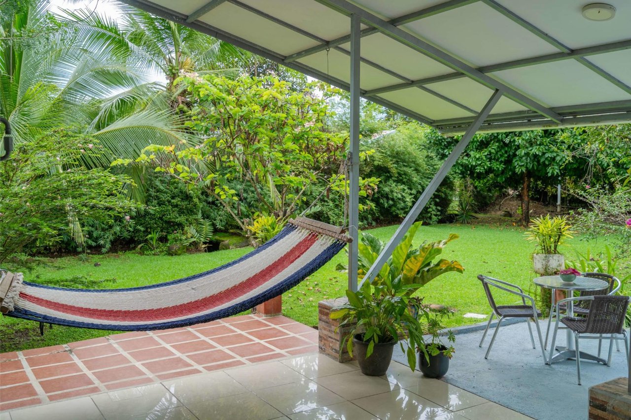 Gated Coastal Beach House, Manuel Antonio, Puntarenas
