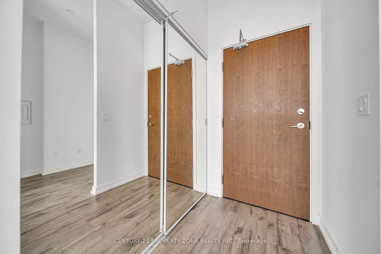 PERFECT SUITE FOR PENTHOUSE LIVING