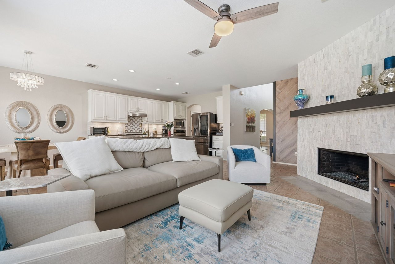 Elegantly Updated Lakeway Retreat w/ New Roof