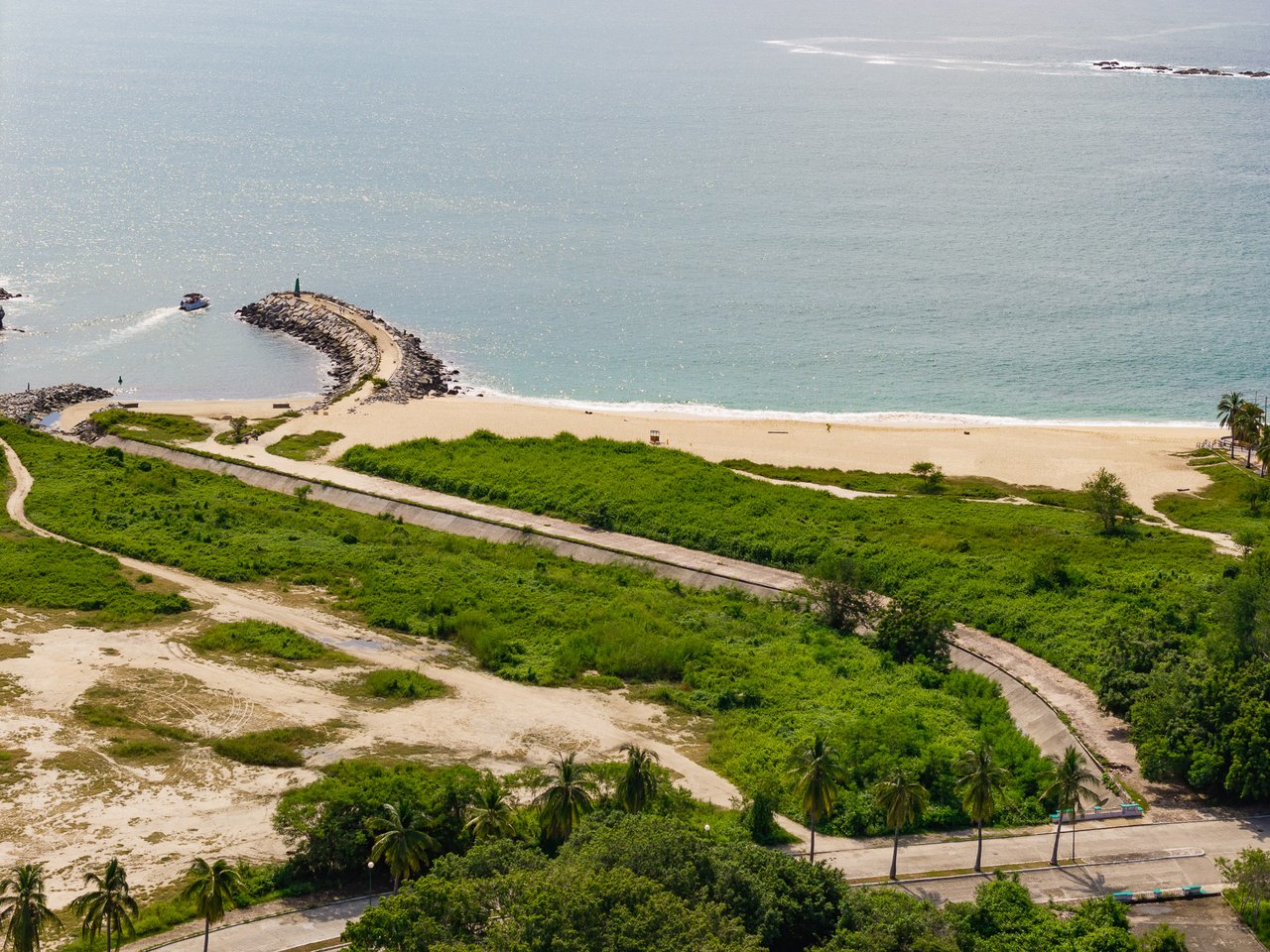 Land, Beachfront Lot