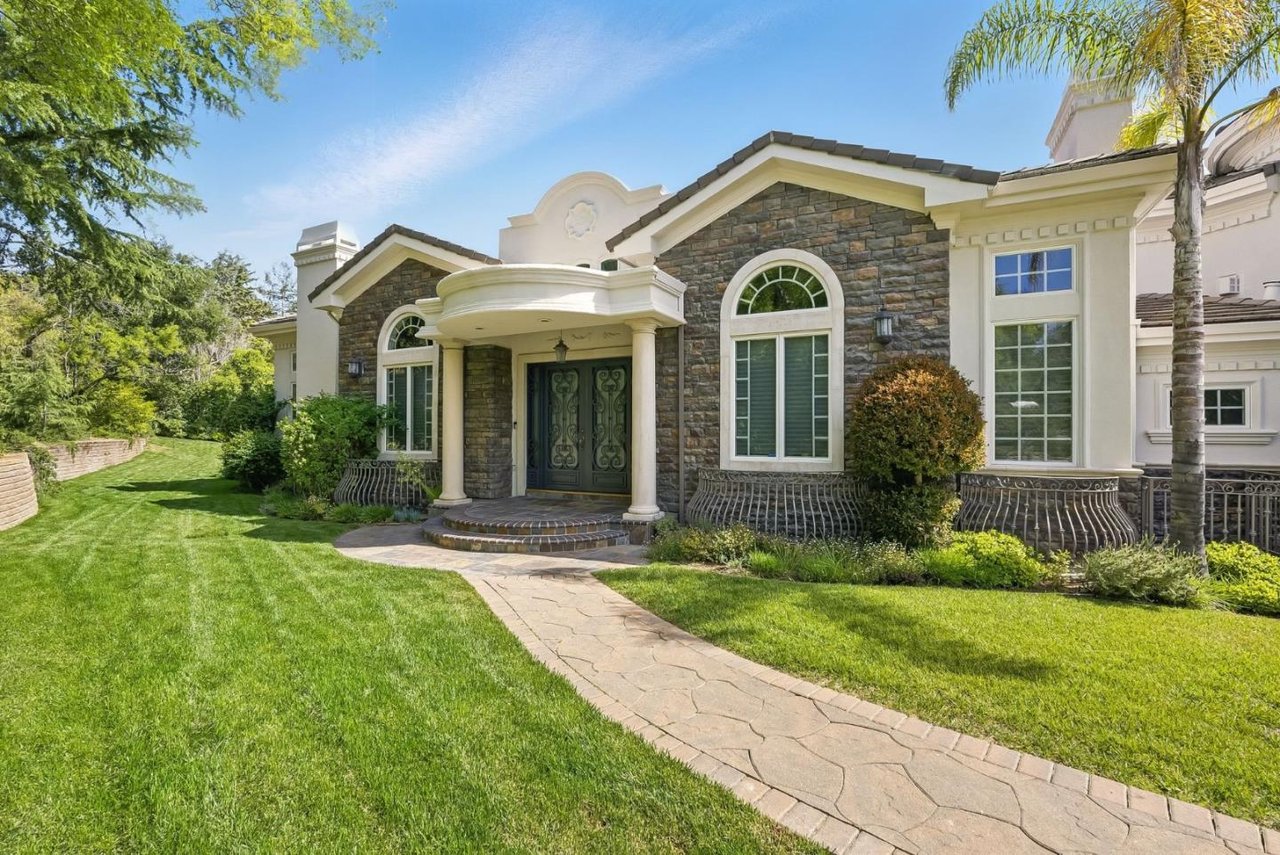 12690 Dianne Dr