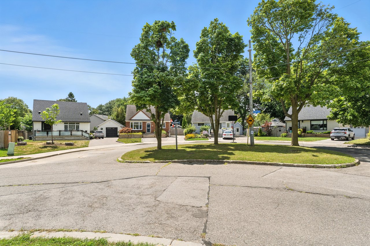 4 Fulham Dr