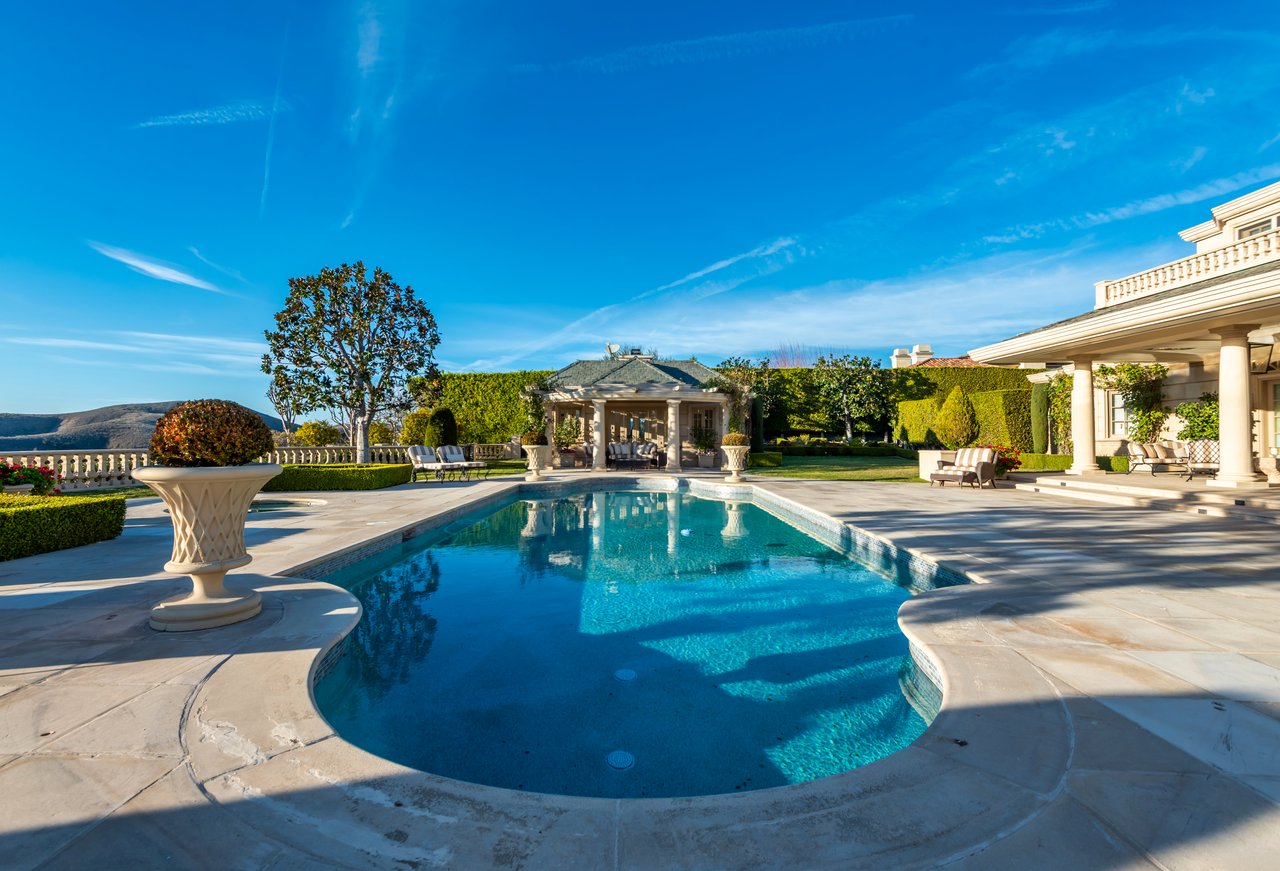 996 Vista Ridge Lane