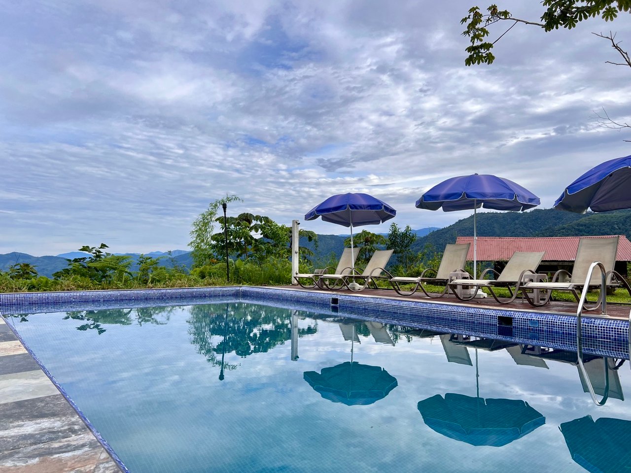 Strategically Located Property with Panoramic Views and Development Potential in Tinamastes
