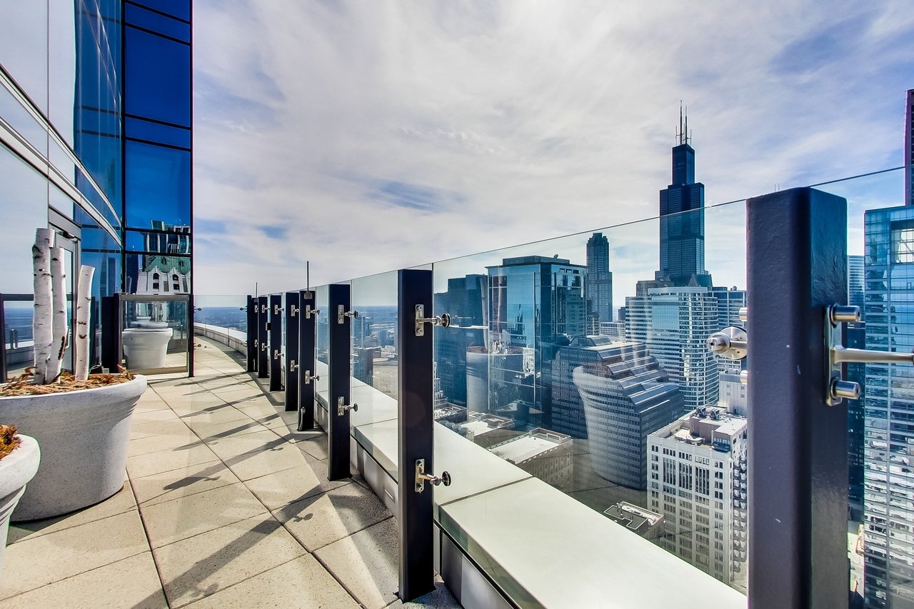 60 E Monroe St Unit 2101