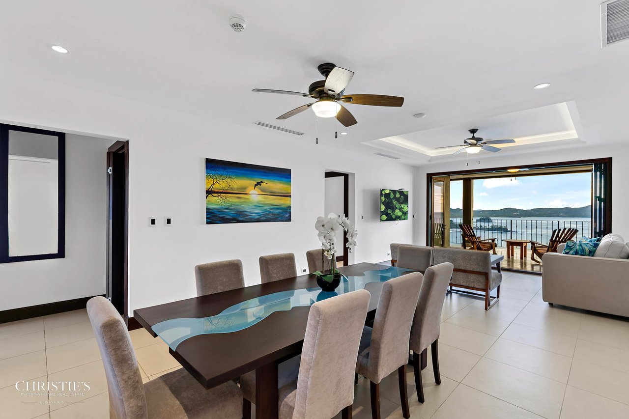 360 - 307 Splendor Condo