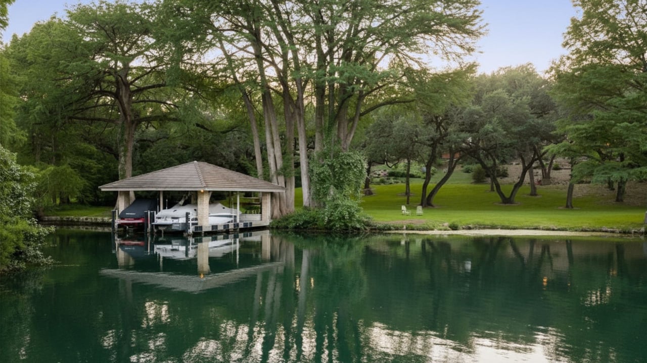 La Vita of Lake Austin in Westlake Hills