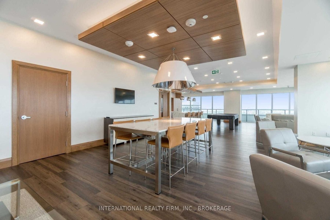 20 Shore Breeze Dr #4302