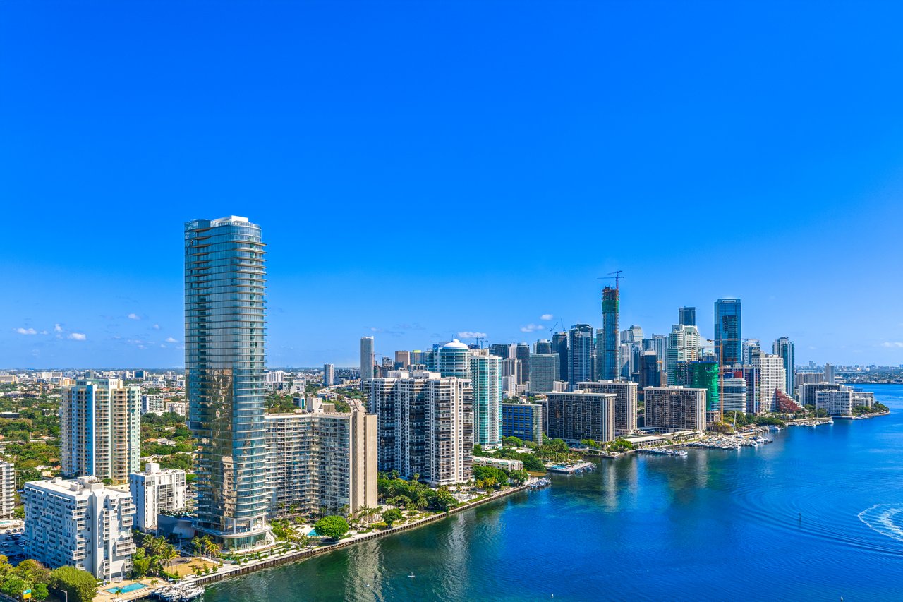 UNA Residences 3403