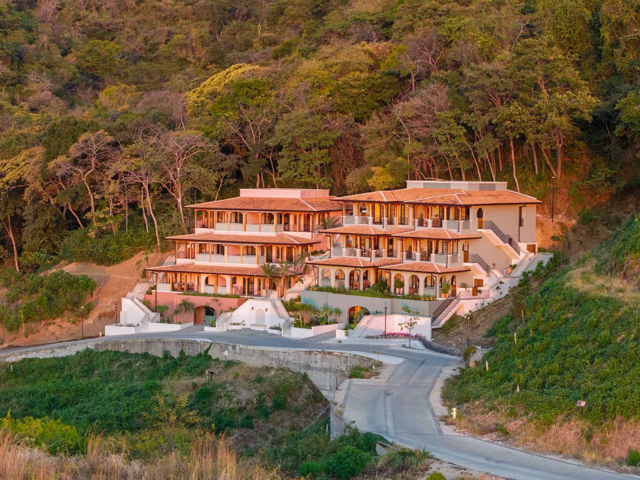 Los Altos 301 | Ocean-View Luxury Residence with Private Plunge Pool in Las Catalinas