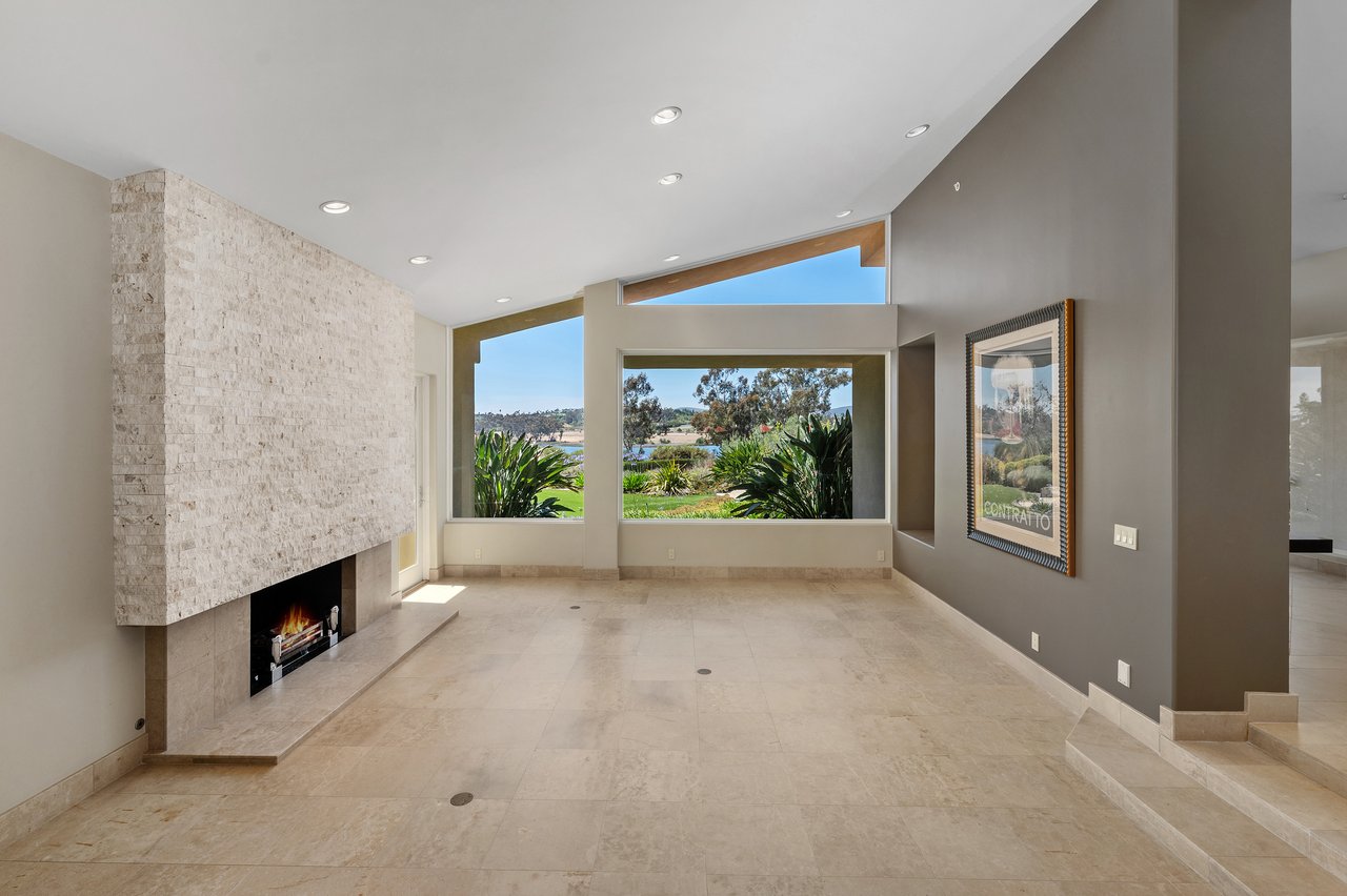 A Rancho Santa Fe Estate with Commanding Lake Views