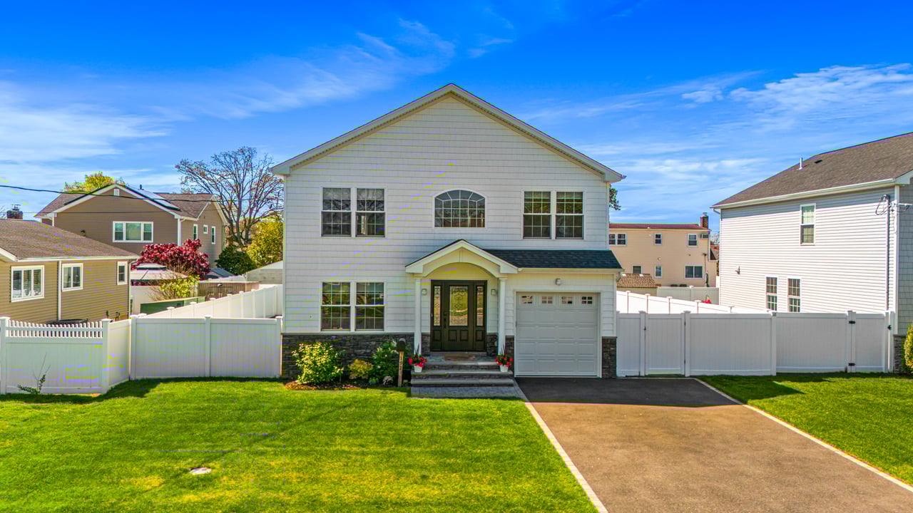 Massapequa- Long Island's South Shore Beach Town
