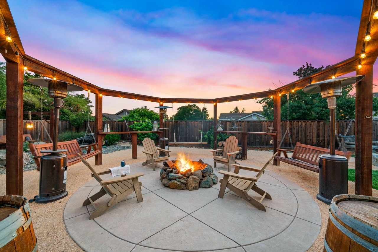 1186 El Rio Ct
