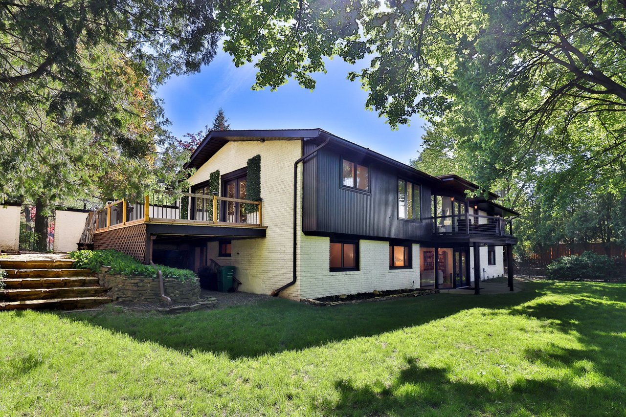 625 Sir Richards Rd