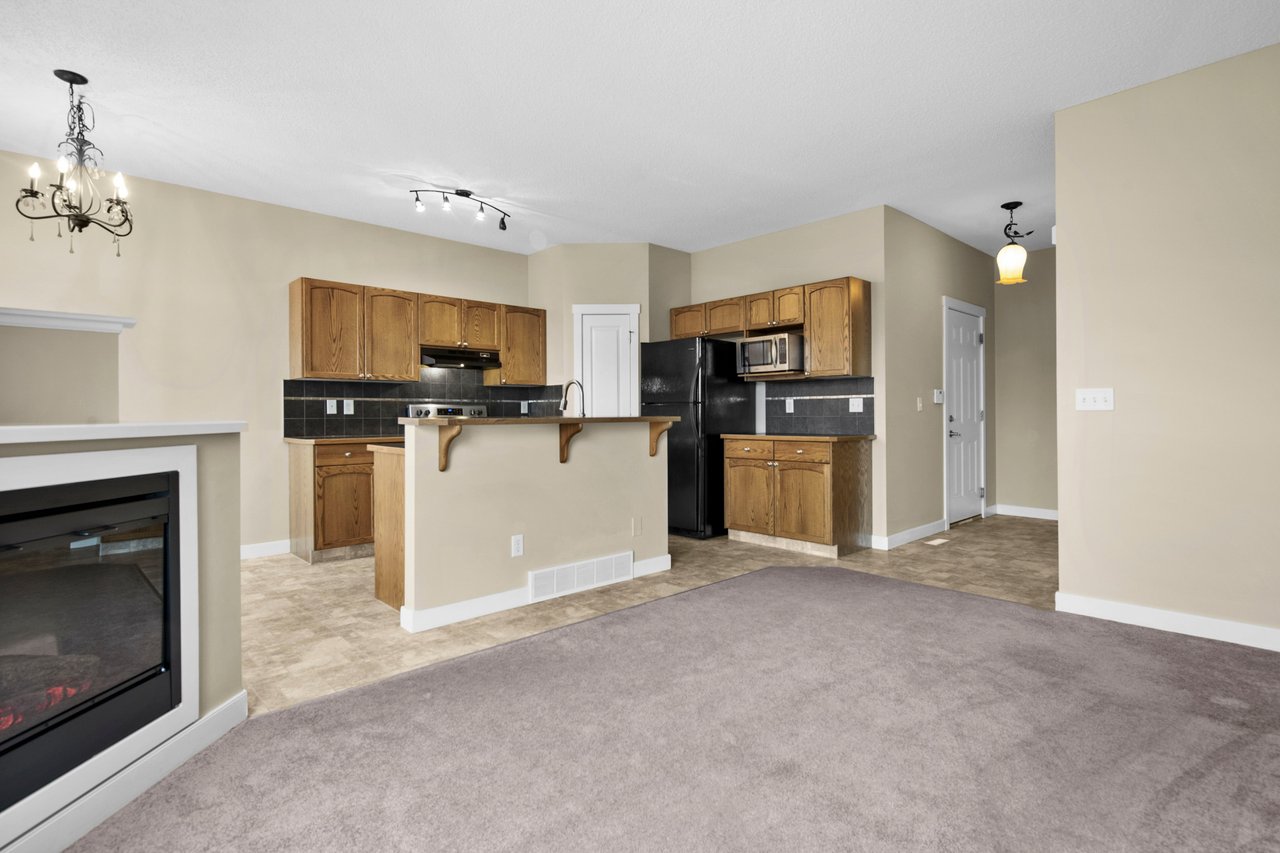 156 Rockyspring Grove NW