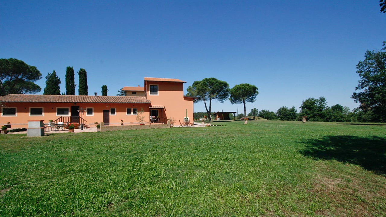 VILLA DI MEZZO