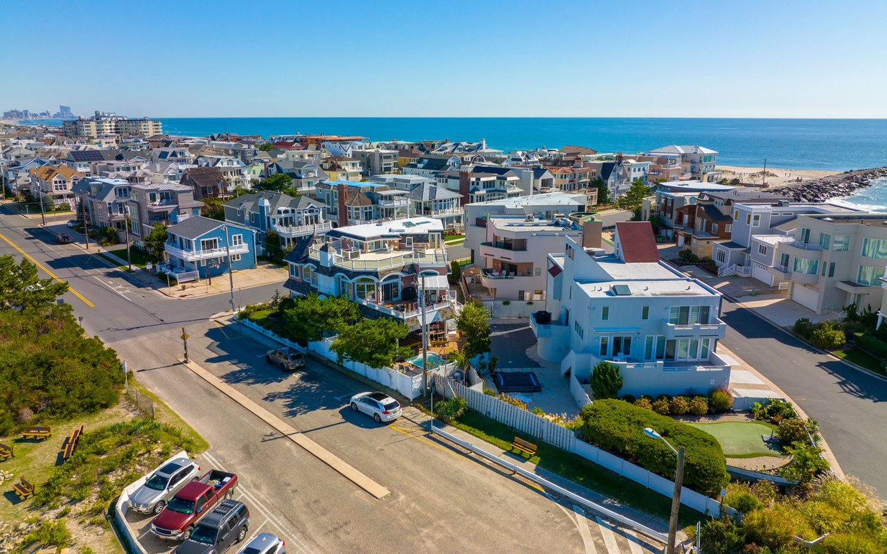 Longport’s coastal homes and streets beside the Atlantic Ocean.