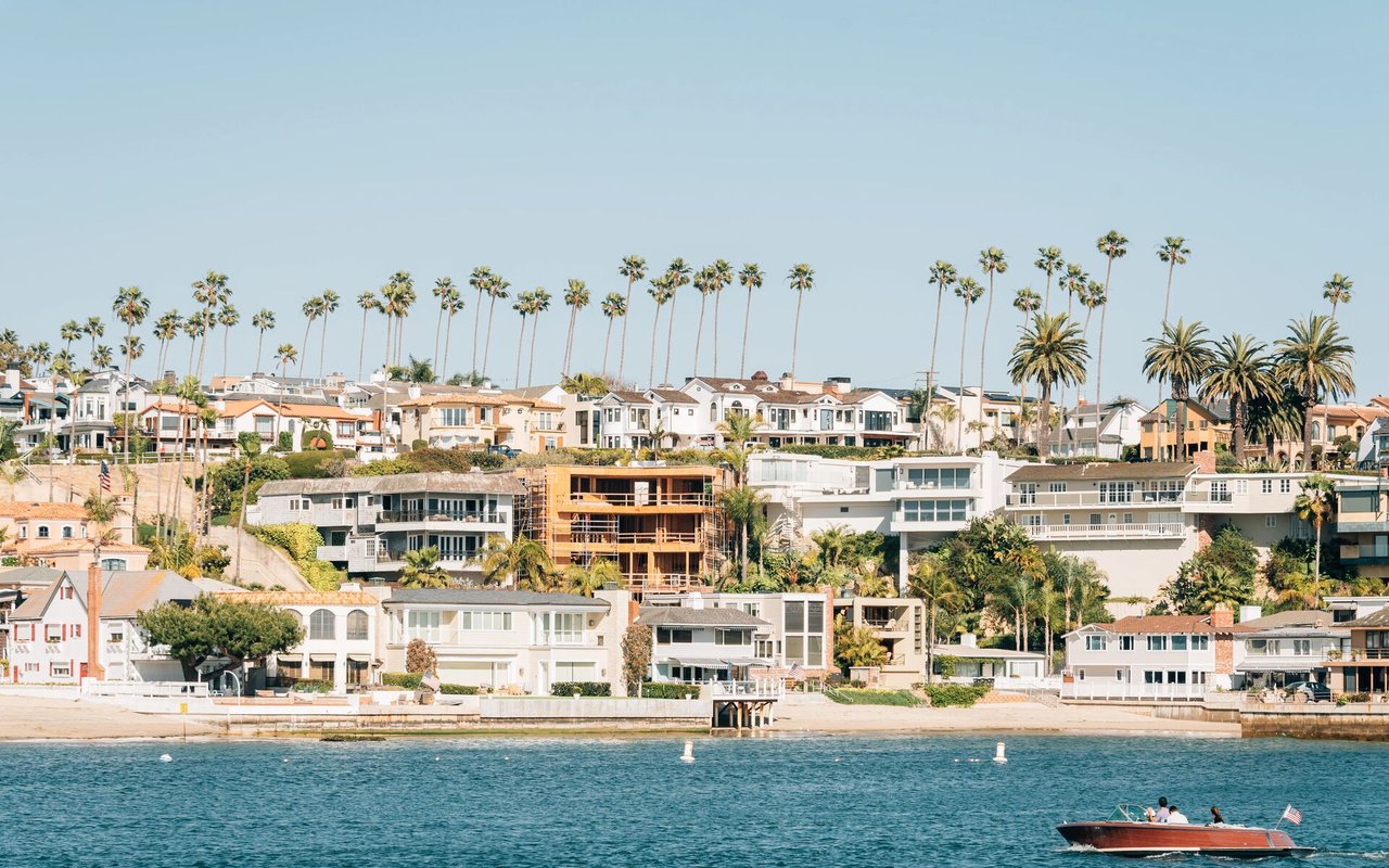 Newport Beach Country Club | Movie Night & Fun Kid's Activities