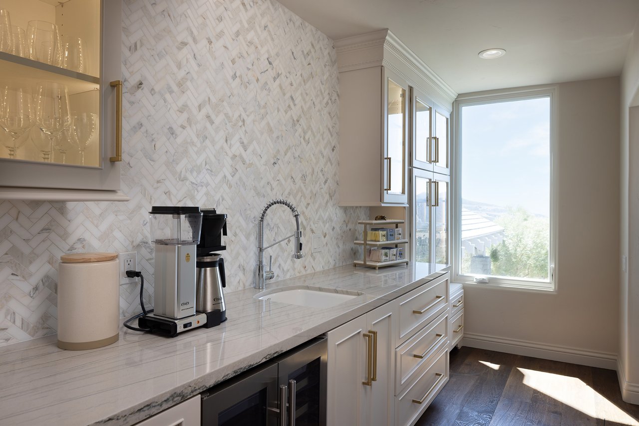 Elevated Living with Panoramic Views