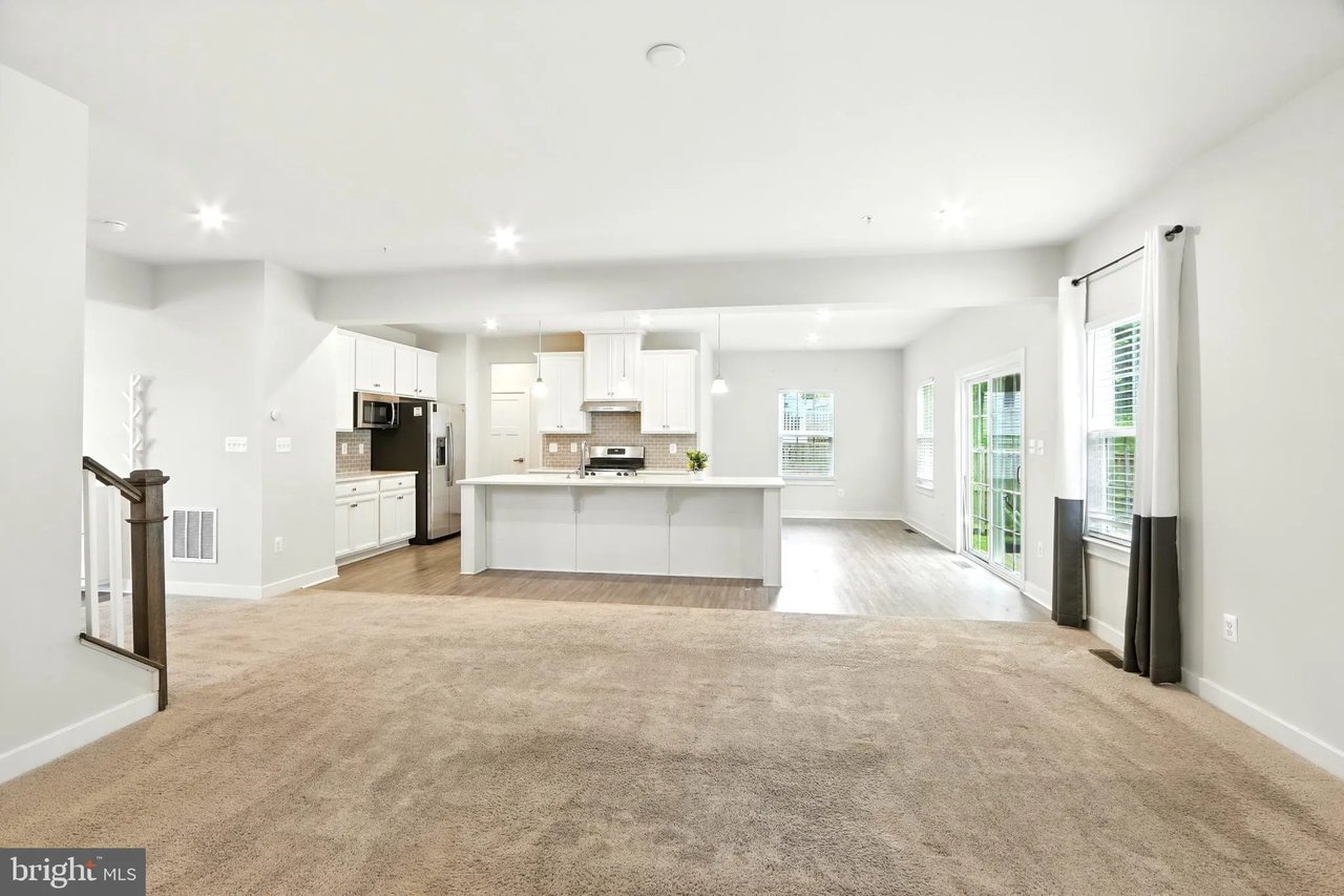 6015 Charles Henry Pl