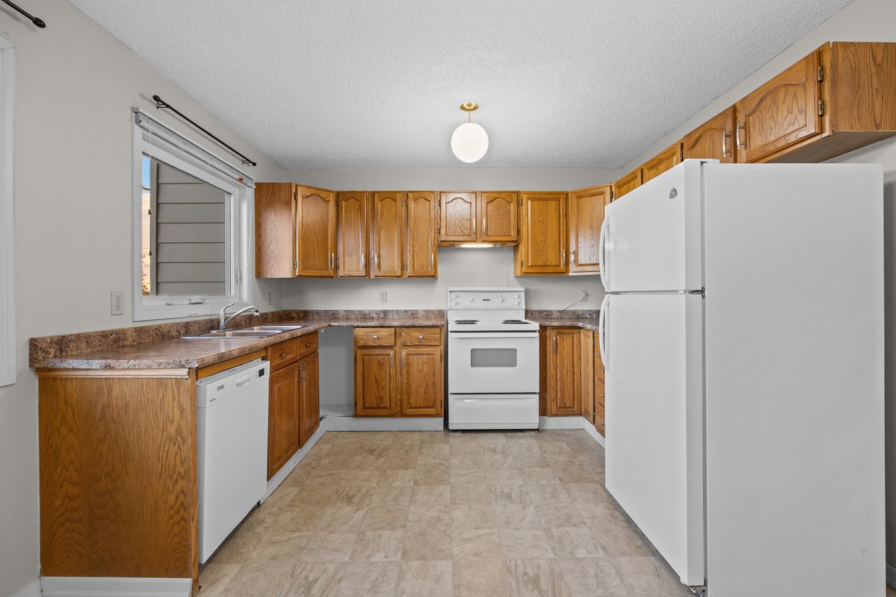 130 MacEwan Park Way NW