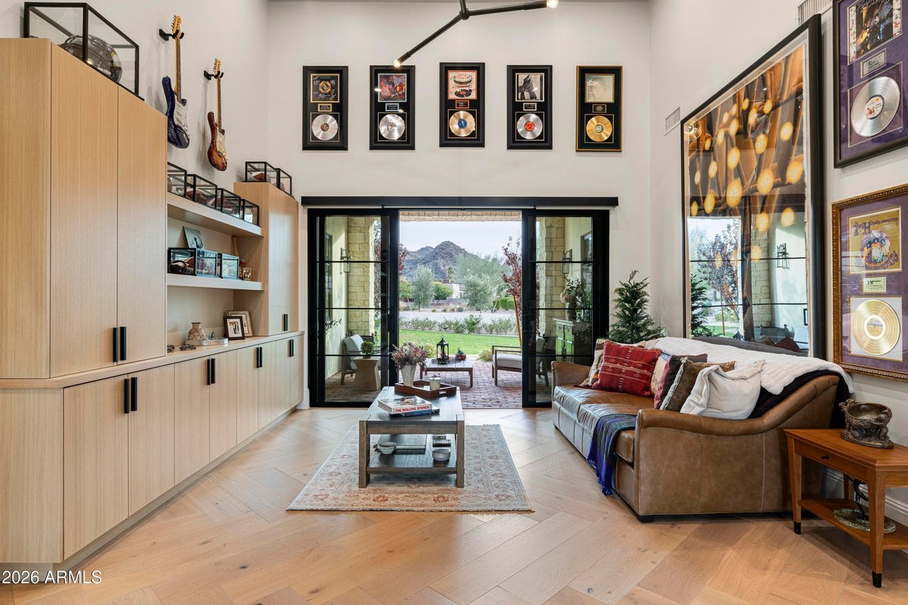 5432 E VIA DEL CIELO