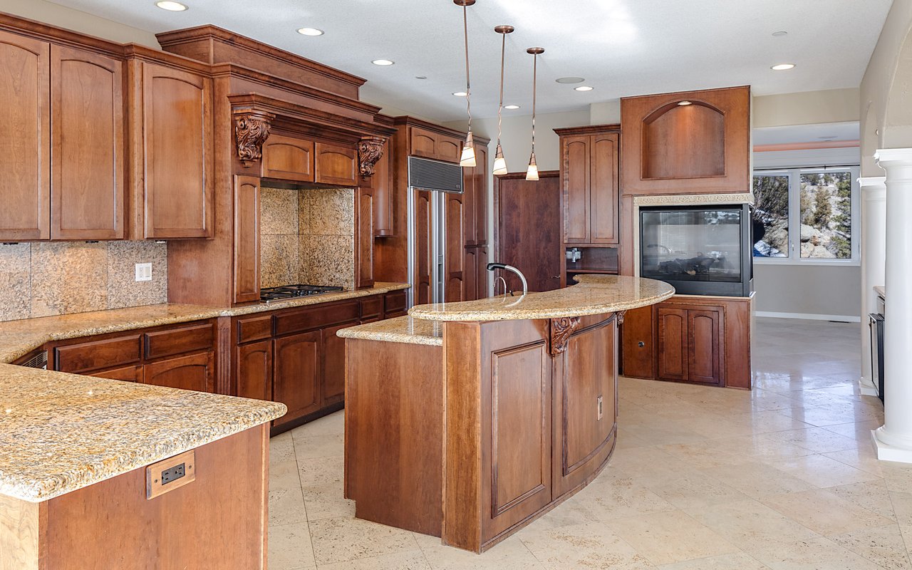 7400 Sunshine Canyon Drive