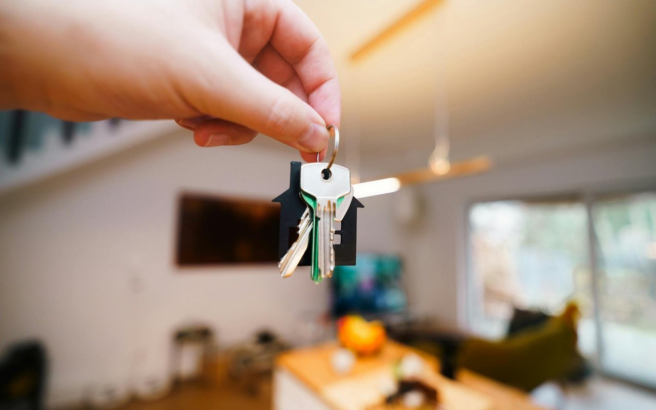 8 Reasons to Buy a Home