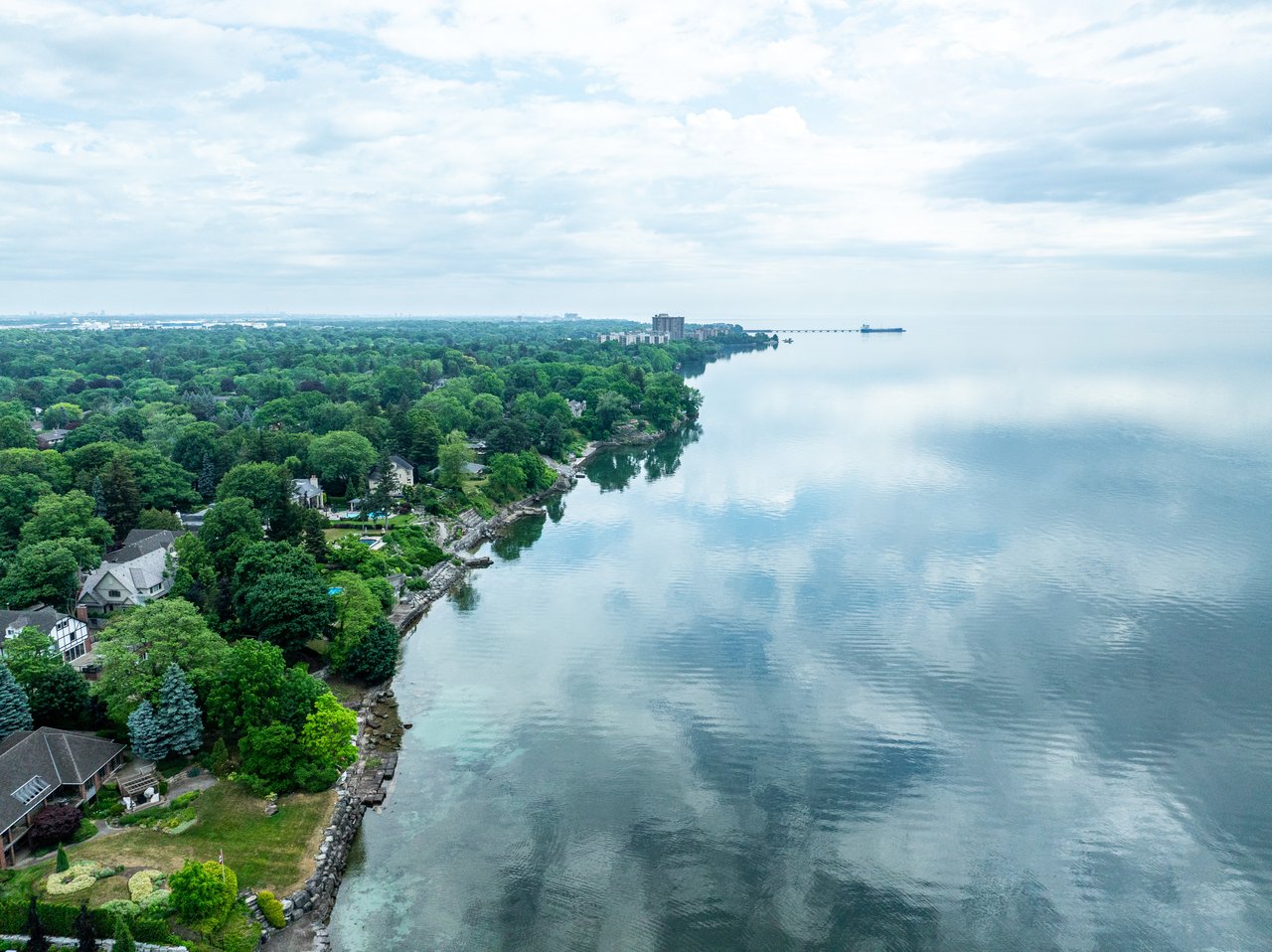 4312 Lakeshore Road, Burlington