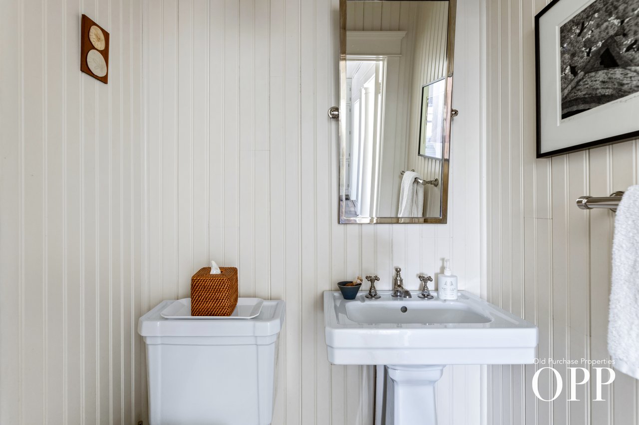 A MOVE-IN READY BELLPORT ORIGINAL