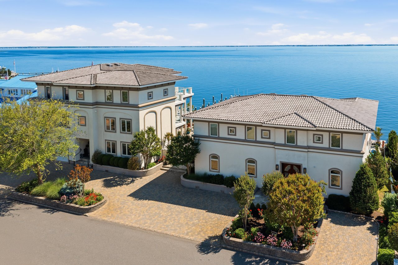 3331-3333 LONG POINT DRIVE