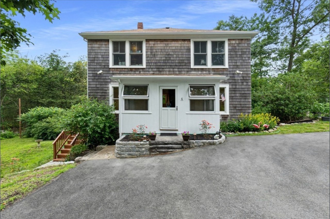 6 Squam Hill Ct. 