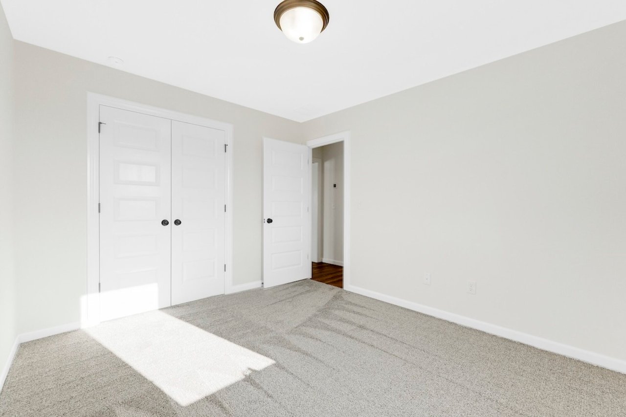 1092 Zenos Blvd