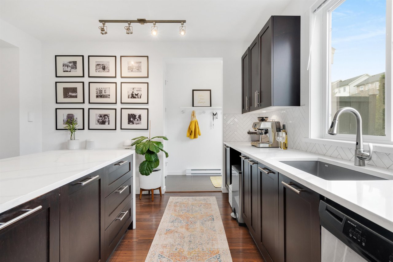 11-3445 Wilkie Ave