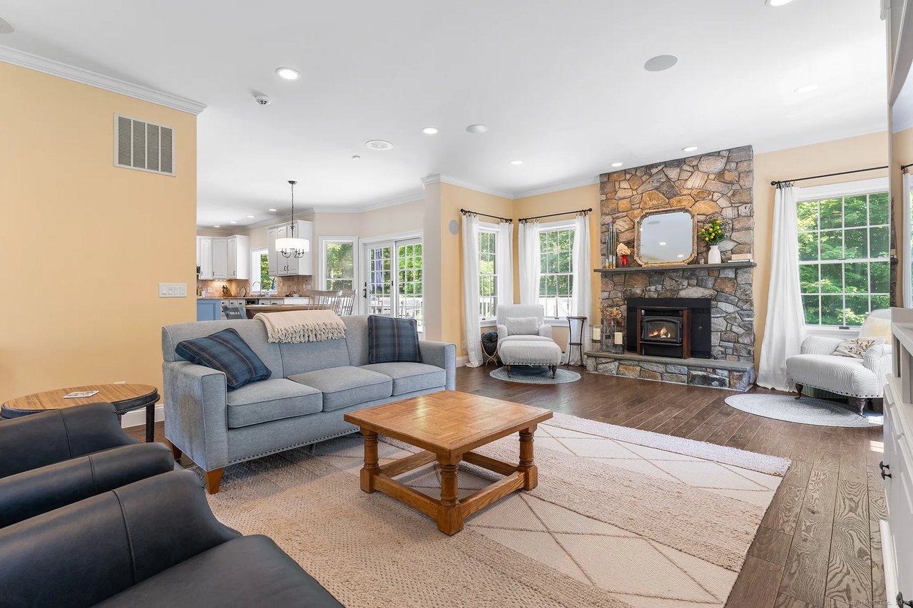 16 Pinewood Drive