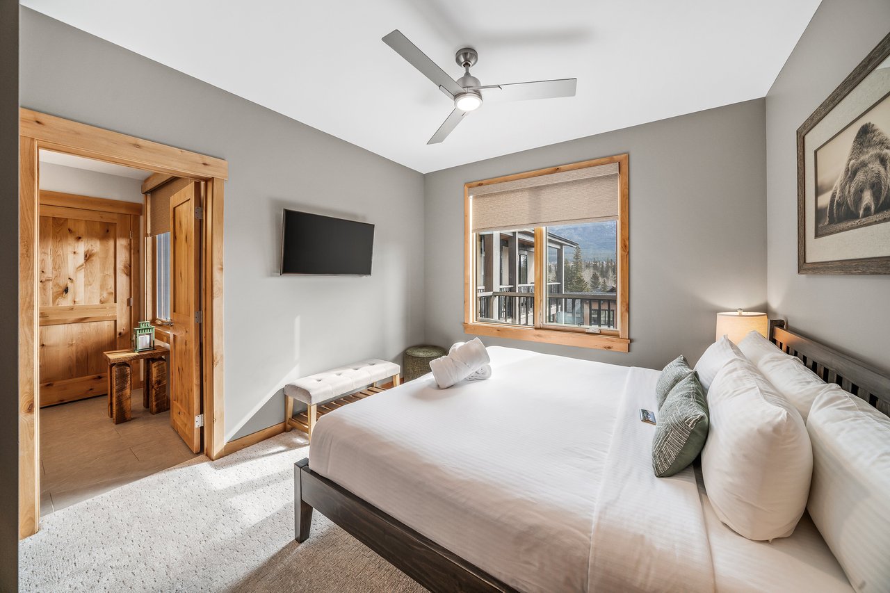 Top-Floor Spring Creek Retreat | Income-Generating Tourist Home in Timberstone Lodge