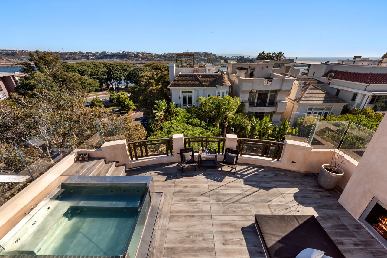 145 Channel Pointe Mall