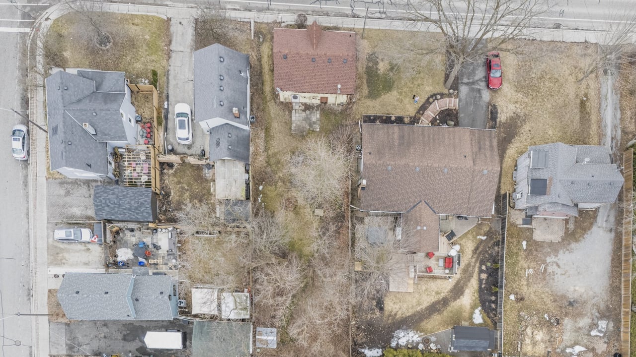 410 Eagle Street, Newmarket, ON L3Y 1K6