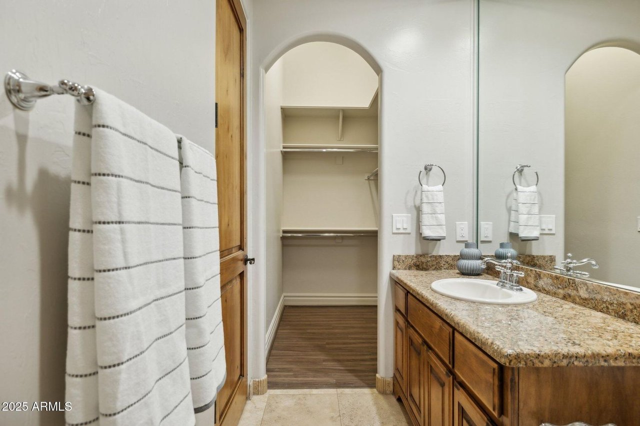 3731 E Halifax Cir 85205
