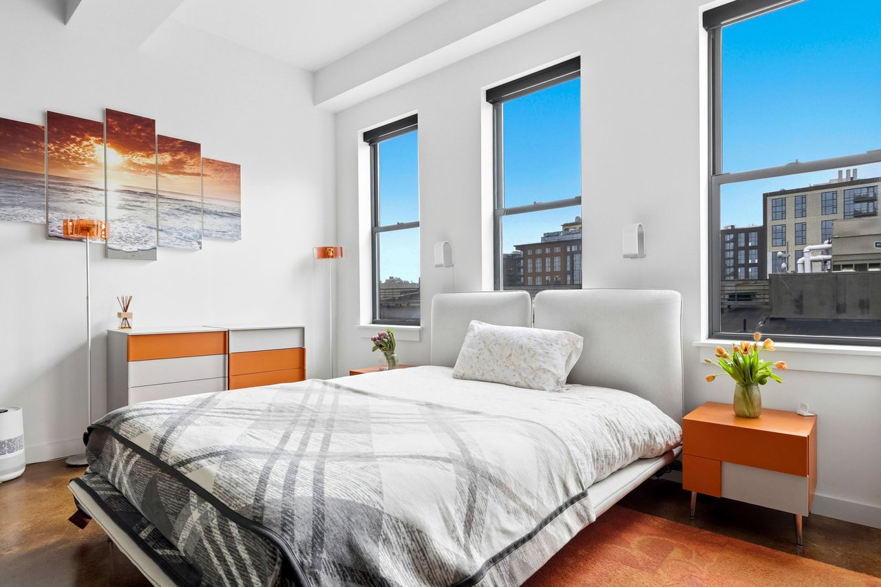 Sowa Full Service Condo