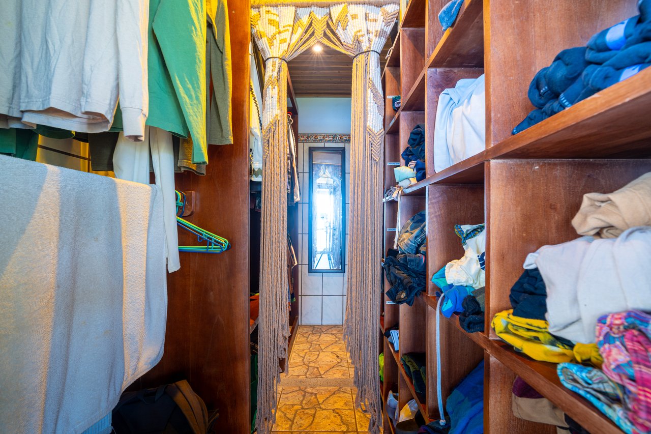 Casa Vista Harmonia, Legendary Ocean Views and Sustainable Living!